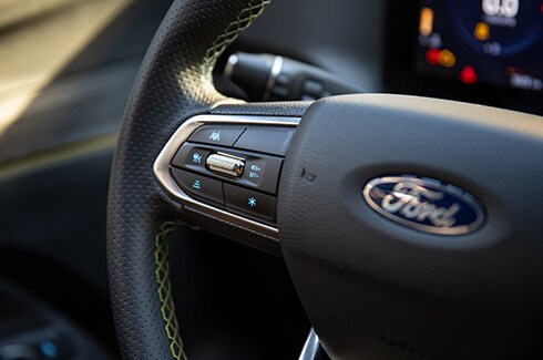 Máximo control con Volante de Piel de Ford Territory HEV 2026, SUV Híbrida de gran comodidad